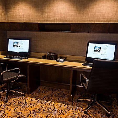 Hampton Inn By Hilton Ottawa Airport Экстерьер фото